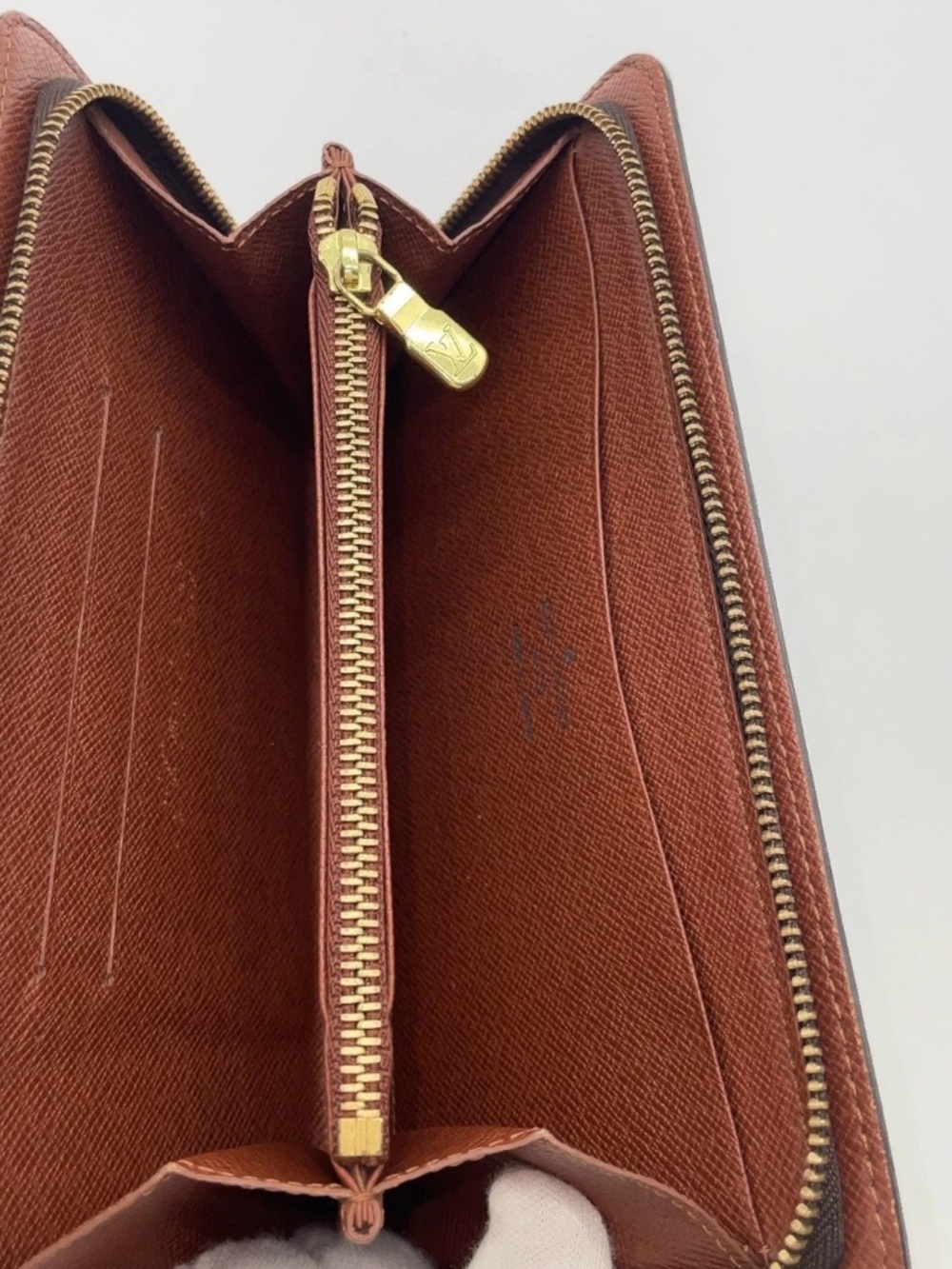 Auth Louis Vuitton Monogram
Portemonnaie Zippy Wallet - Picture 12 of 16